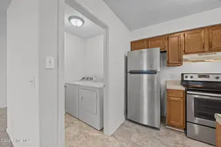 125 W Victoria Court A, Greenville, NC 27834 – photo 6: 14-web-or-mls-IMG_8007