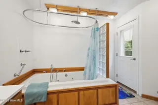 115 N Harbor Drive, Beaufort, NC 28516 – photo 18: Primary Bath