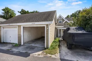 5122a Greenville Loop Road, Wilmington, NC 28409 — 4-bedroom townhome, Wilmington, NC, photo 2 of 56: 2_front exterior