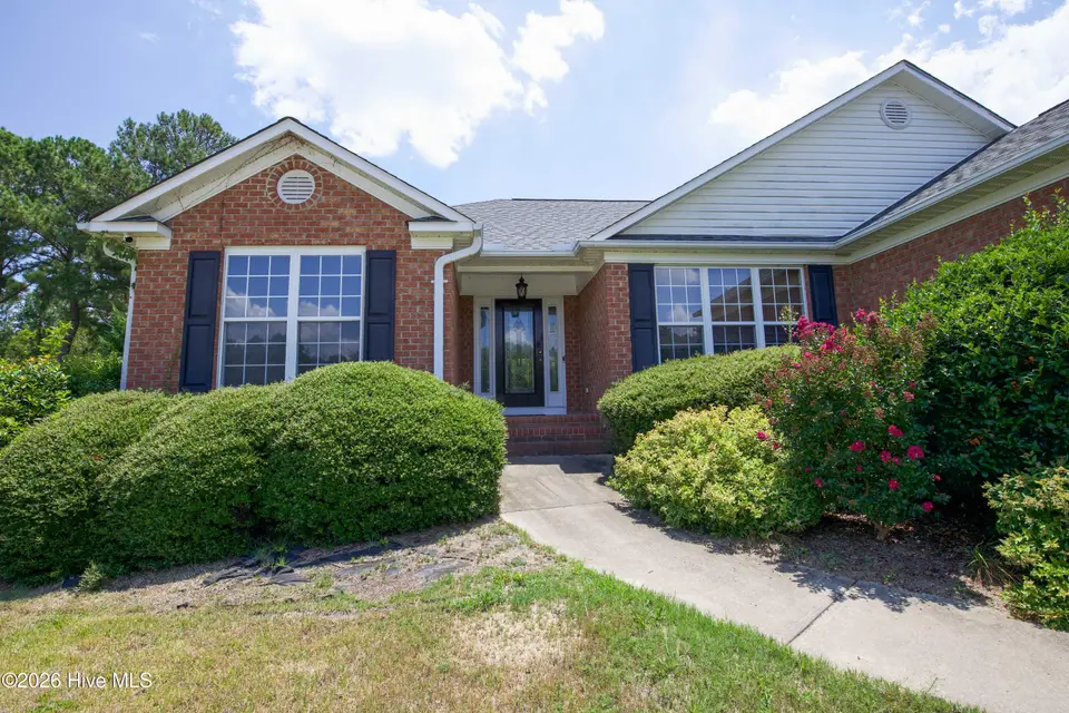 340 Queens Cove Way, Carthage, NC 28327 – photo 1 of 38: 340 Queens Cove Way-4