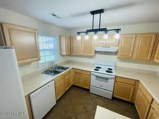304 Comanche Trail, Havelock, NC 28532 – photo 10: IMG_7422