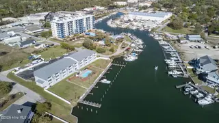 118 Lake Avenue 303, Morehead City, NC 28557 – photo 2: 19-web-or-mls-DJI_20260410164658_0406_D
