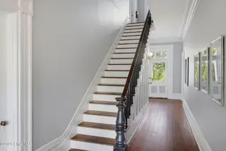 416 S Front Street Apt 3, Wilmington, NC 28401 – photo 6: 8-web-or-mls-416 S Front Apt 3-8