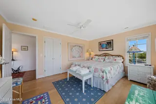 1763 New River Inlet Road, North Topsail Beach, NC 28460 – photo 18: Upstairs sea side king