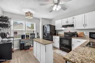 106 Quartz Drive, Jacksonville, NC 28540 — 4-bedroom home in Greystone, Jacksonville, NC, photo 12 of 36