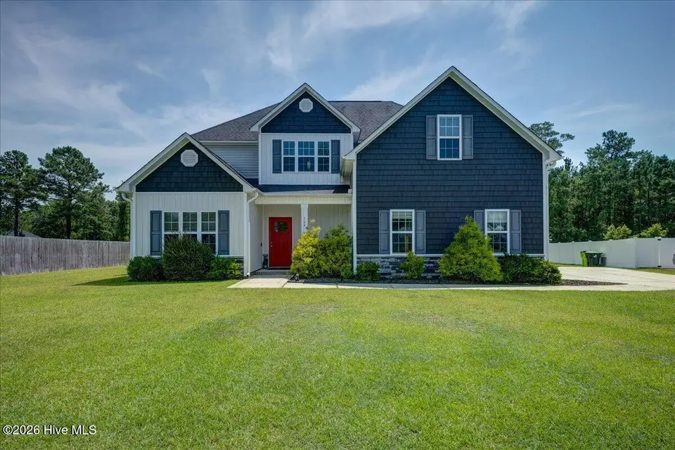 164 Finch Lane, New Bern, NC 28560 – photo 1 of 66: 01-164_Finch_Ln-40