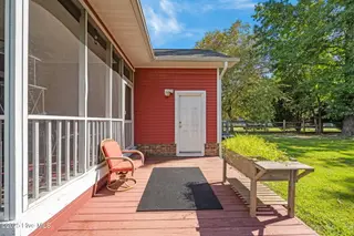 105 Sandstone Court, Jacksonville, NC 28546 — 4-bedroom home in Brookstone, Jacksonville, NC, photo 9 of 55: 9-web-or-mls-09