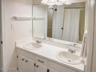 3017 Red Fox Road, Trent Woods, NC 28562 – photo 15: Hall Bath