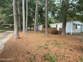 9230 Bonaparte Drive SW, Calabash, NC 28467 — 2-bedroom manufactured home in Bonaparte Retreat, Calabash, NC, photo 4 of 24