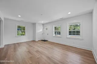 708 Bonham Avenue, Wilmington, NC 28403 – photo 9: 17_living room