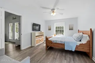 117 NE 52nd Street, Oak Island, NC 28465 – photo 20: 18-web-or-mls-cammediallc.com (46 of 54)