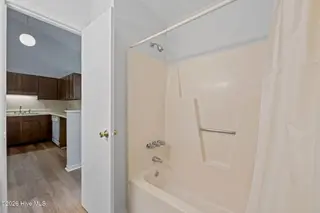 126 Witten Circle B, Havelock, NC 28532 — 2-bedroom townhome in Smallwoods-Hunters Landing, Havelock, NC, photo 15 of 28: 13-web-or-mls-DSC_4205