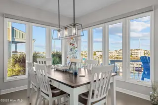 902 Grand Bahama Drive, Carolina Beach, NC 28428 — 5-bedroom home in Federal Point Yacht, Carolina Beach, NC, photo 18 of 68: 67-web-or-mls-DSC09673