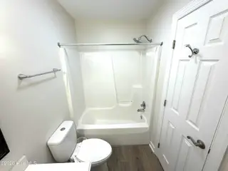 2556 Pond Drive N, Wilson, NC 27896 – photo 12: Full Bath