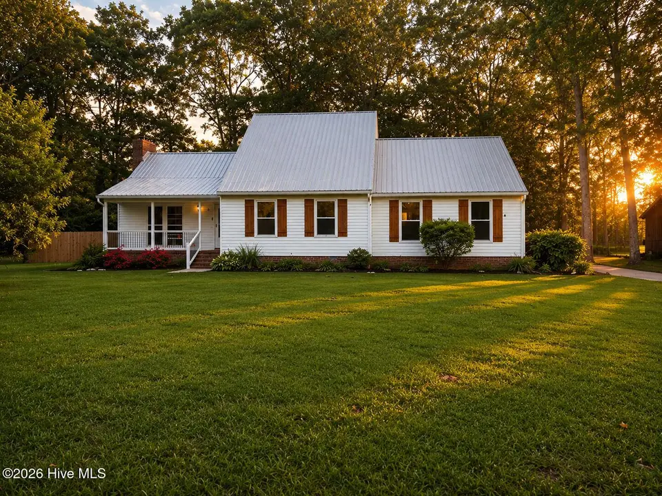 9 Cherokee Drive, Havelock, NC 28532 – photo 1 of 32: 72B6D54D-D770-4FF1-8292-3487480EFB40 6