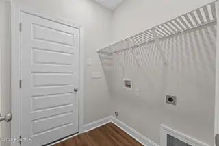 1009 Brighton Drive, New Bern, NC 28562 – photo 20: 29-web-or-mls-DSC_2925