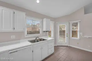 2101 Jumpin Run Drive, Wilmington, NC 28403 – photo 20: Kitchen