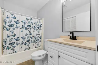 258 Brunswick Avenue W # B, Holden Beach, NC 28462 – photo 20: Main Level Bathroom