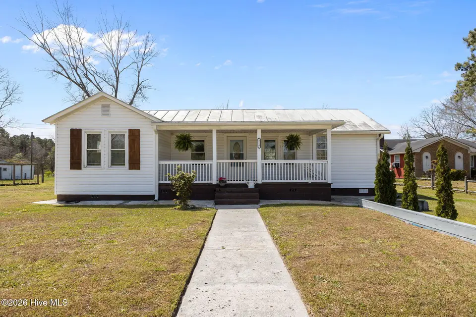 5217 Highway 101, Newport, NC 28570 – photo 1 of 47: 1-web-or-mls-1S3A3081