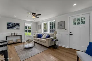 567 Blount Road, Elizabeth City, NC 27909 – photo 6: Living Room