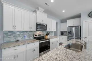 74 W Weatherbee Way, Hampstead, NC 28443 – photo 17: 74WeatherbeeWay-65