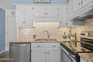301 Commerce Way 101, Atlantic Beach, NC 28512 – photo 13: 16-web-or-mls-1S3A7499