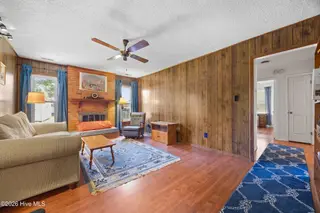 102 Greenbriar Drive, Jacksonville, NC 28546 – photo 20: 20_family room
