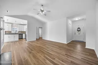 338 Sonoma Road, Jacksonville, NC 28546 – photo 11: 18_living room