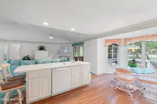 528 Genoes Point Road SW, Supply, NC 28462 – photo 8