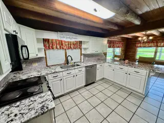 4040 Nc 903, Albertson, NC 28508 — 4-bedroom home, Albertson, NC, photo 14 of 41: Kitchen