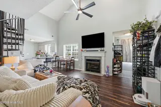 3714 Elizabeth Avenue, New Bern, NC 28562 – photo 6: Living Room
