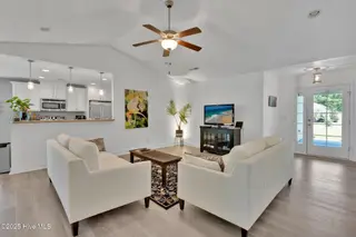4231 Cherry Laurel Drive SE, Southport, NC 28461 – photo 7: 4231 Cherry Laurel Dr-8