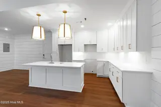 805 Mulberry Street Unit 105, Beaufort, NC 28516 – photo 8: Kitchen with Island