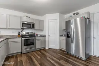 231 Hickory Shores Drive, Newport, NC 28570 – photo 5: Kitchen