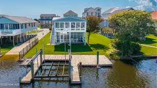 4074 4th Street, Surf City, NC 28445 – photo 1