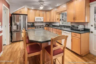 200 Fox Haven Drive, Greenville, NC 27858 — 4-bedroom home in Oakhurst, Greenville, NC, photo 18 of 47: 20251217 MLS K_Holloman 200 Fox Haven Dr