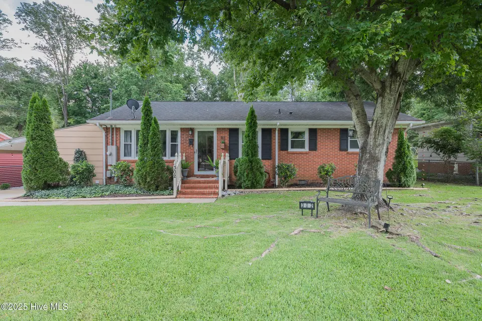 302 White Oak Street, Jacksonville, NC 28540 – photo 1 of 1: 1FRONT