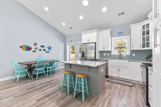217 Sellers Street, Oak Island, NC 28465 — 3-bedroom home in Yaupon Beach, Oak Island, NC, photo 6 of 37