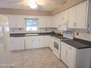 709 Plantation Drive, New Bern, NC 28562 – photo 4: image