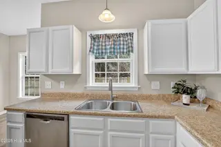 2022 W T Whitehead Drive, Jacksonville, NC 28546 – photo 10: 10