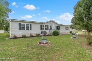 1109 Nautical Lane SW, Calabash, NC 28467 — 4-bedroom manufactured home in Village At Calabash, Calabash, NC, photo 1 of 34: 1109 Nautical