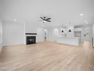 293 E Ivybridge Drive, Hubert, NC 28539 – photo 7: Living Room
