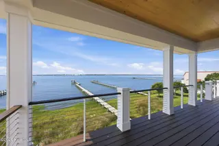 4741 S Shore Drive, Morehead City, NC 28557 – photo 10: 10-web-or-mls-4741 S Shore Dr 013