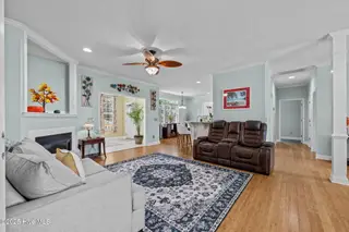 164 Laura Drive, New Bern, NC 28562 – photo 2: 21-web-or-mls-DSC_4335