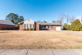 2602 Northwoods Drive, Jacksonville, NC 28540 – photo 2: 2602 Northwoods Dr-04