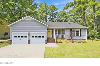 1122 Barkentine Drive, New Bern, NC 28560 – photo 1: 1122 Barkentine Drive