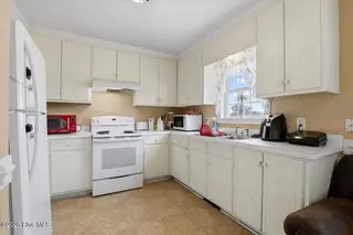 7032 Kingswood Circle, Stantonsburg, NC 27883 – photo 20: 19-7032 Kingswood Cir-19