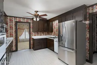 913 Robert E Lee Drive, Wilmington, NC 28412 – photo 7: kitchen-01a