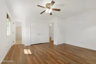 109 Pleasant Drive, Beaufort, NC 28516 – photo 18: Primary bedroom