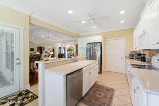 102 Fairway Drive W, Morehead City, NC 28557 – photo 18: Kitchen